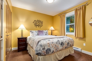 3 habitaciones, tabla de planchar con plancha y cuna de viaje 