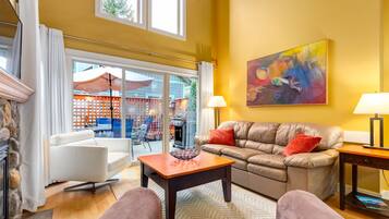 Smart TV, fireplace, DVD player, books