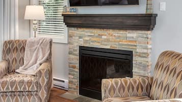 Smart TV, fireplace, DVD player
