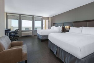 Escrivaninha, ferros/tábuas de passar roupa, Wi-Fi de cortesia