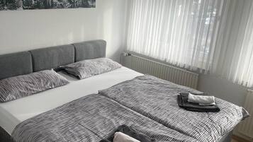 Kahden hengen huone, oma kylpyhuone (1. OG) | 1 makuuhuone, Wi-Fi