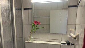 Uklassifisert bilde, 3 av 9, knapp