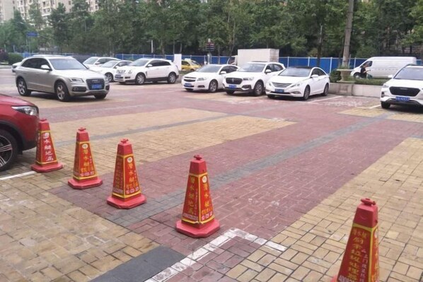 Property grounds - Ji Hotel Shanghai Wuwei East Road Subway Station H (Shanghai)