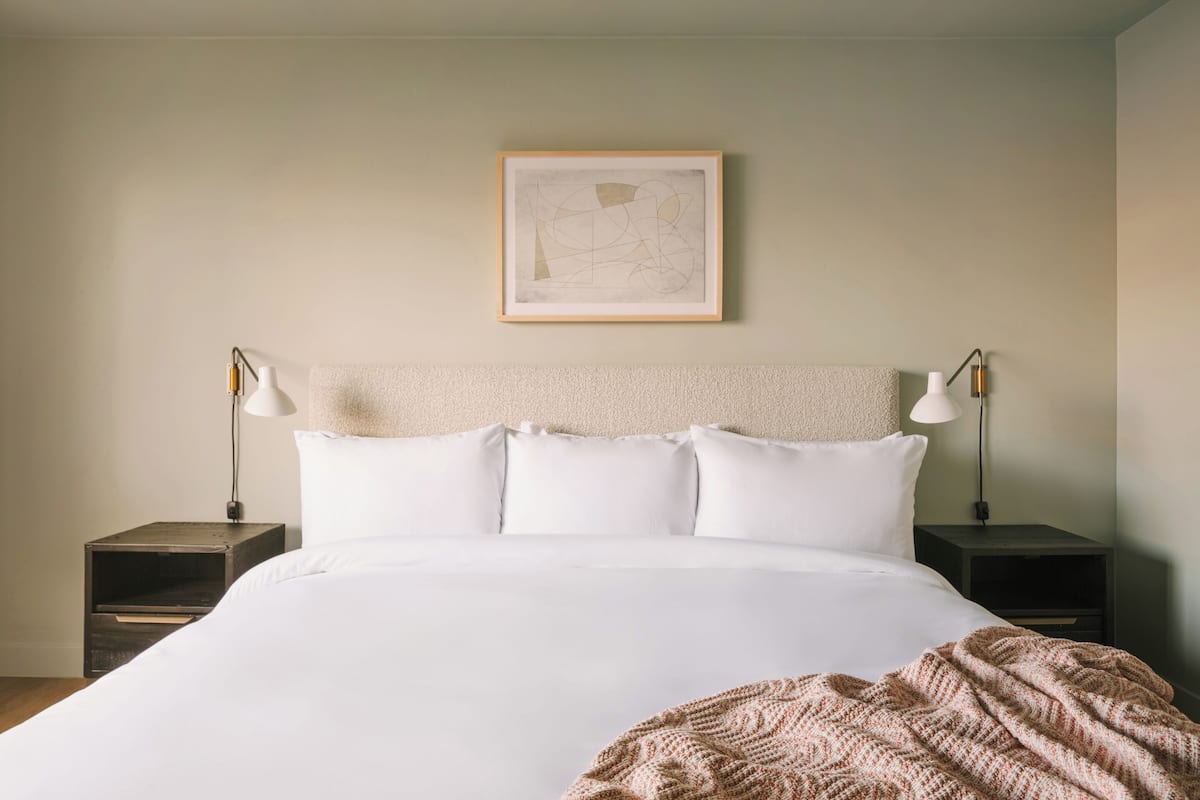 1 habitación y muebles diferentes
