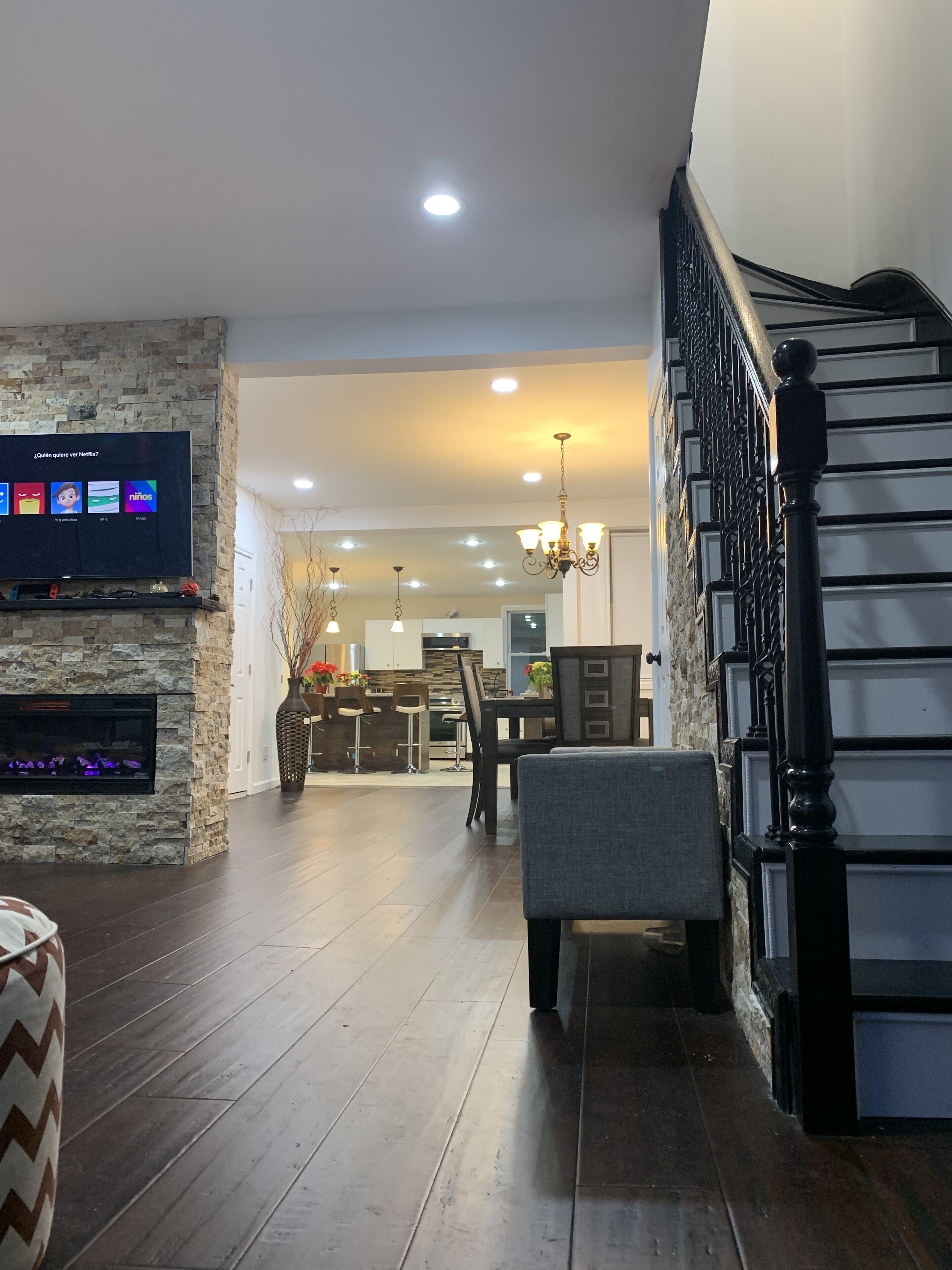 Heart of Marietta, The modern house located in Marietta town.