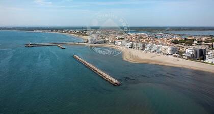 AS21600-P2Cabin 200m from the beach and parking