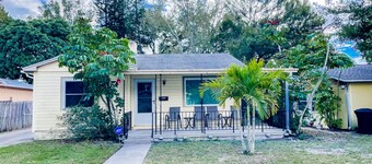 Beachy House-Home away from home