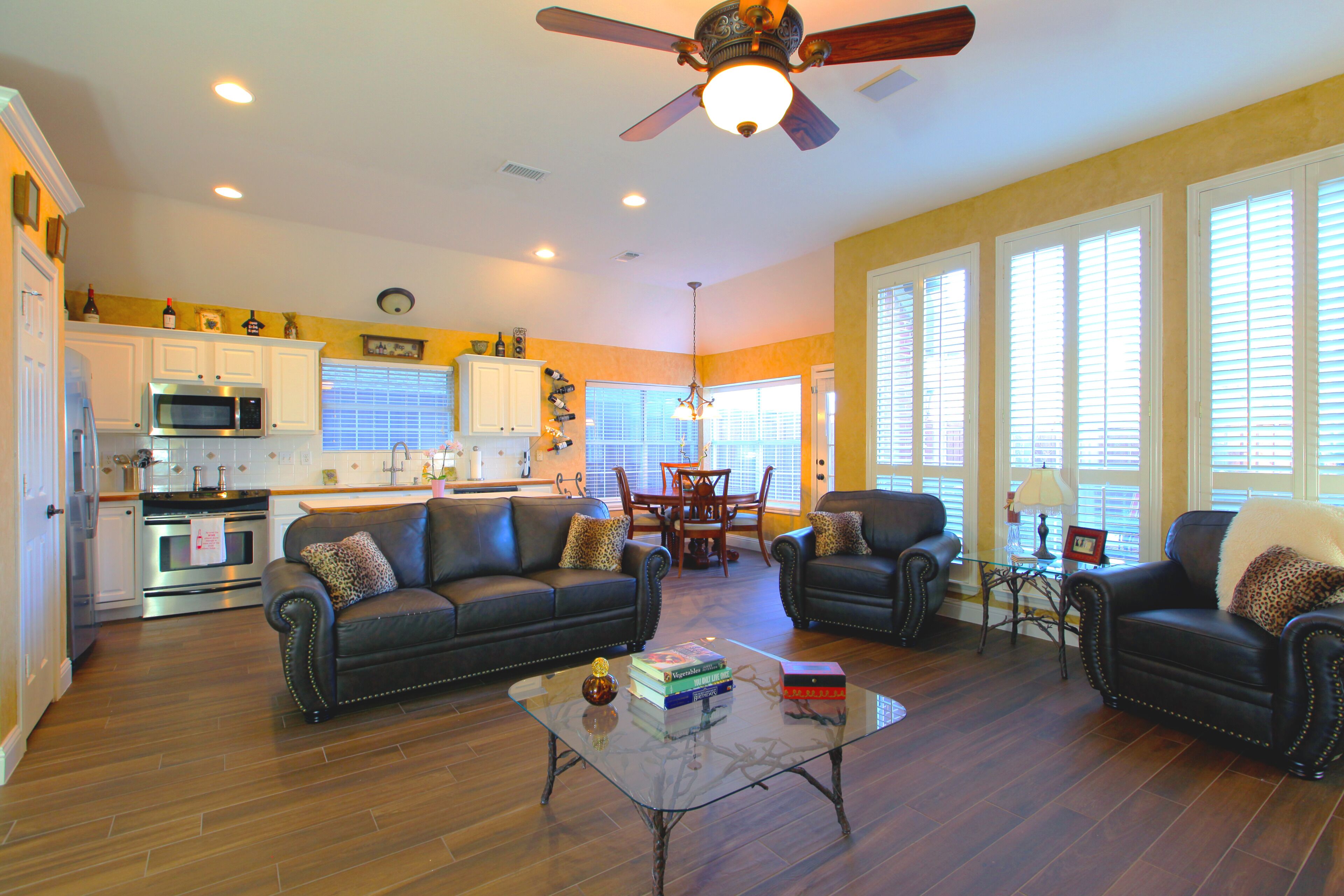 Smart TV, fireplace, books, offices