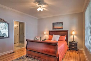 4 Schlafzimmer, Schreibtisch, Bügeleisen/Bügelbrett, Reisekinderbett