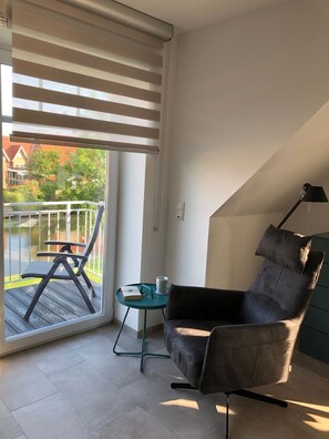 Fernseher, Stereoanlage