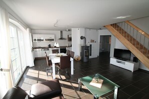 Dining - House Jan - Beautiful vacation home in the canal district (Krummhörn)