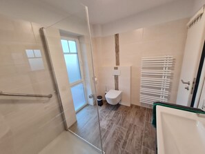 Nicht klassifiziertes Bild, 3 von 16, Schaltfläche