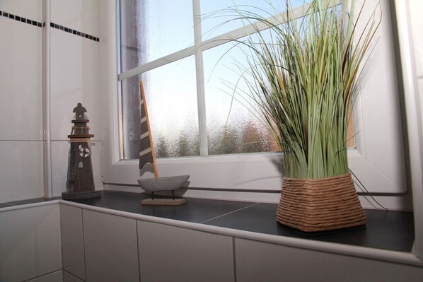 Unclassified image, 1 of 29, button - Achtern Diek - Holiday home with 100sqm for up to 6 persons with 2 bathrooms and (Norden)