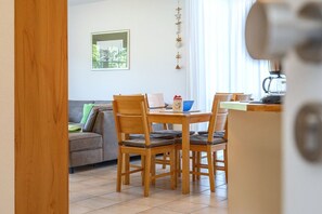 Unclassified image, 3 of 27, button