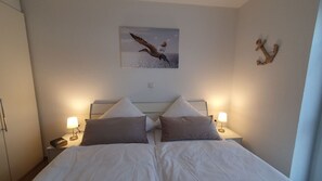 1 habitación, tabla de planchar con plancha y wifi 