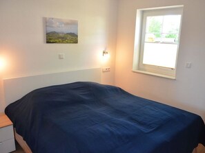 3 bedrooms, WiFi - Waikiki - Allergy-friendly 100sqm vacation home with fireplace and garden in (Hagermarsch)