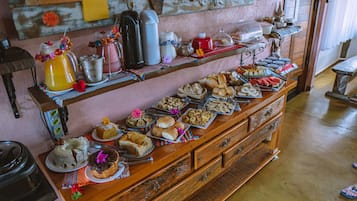 Café da manhã self-service grátis todos os dias