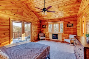 6 bedrooms, iron/ironing board, free WiFi, bed sheets - 🌟Gorgeous 6BR Cabin w/Spa, Firepit & Mountain View ⛰ (Mineral Bluff)