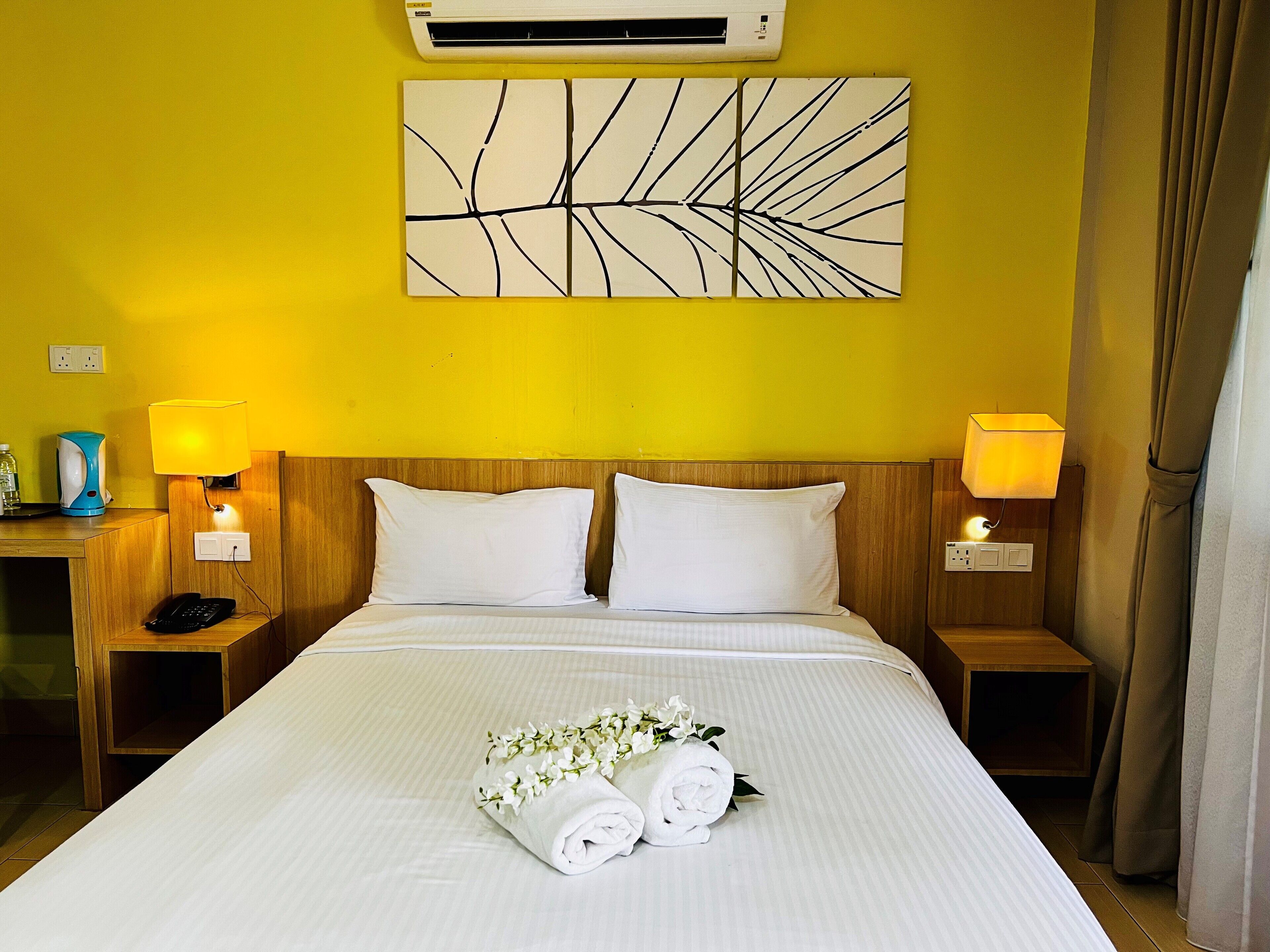 高级双人房 | 迷你吧、客房内保险箱、隔音、熨斗/熨衣板