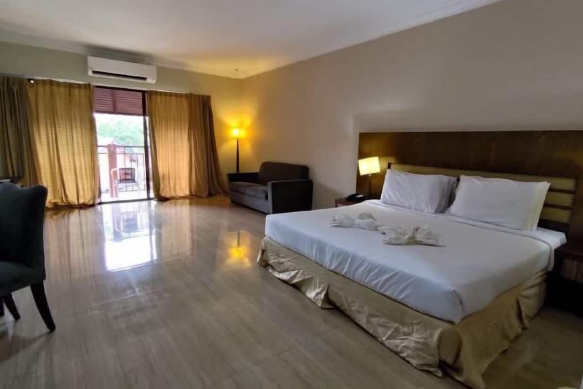 1 bedroom, minibar, in-room safe, iron/ironing board