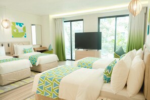 Caja de seguridad en la habitación y escritorio 