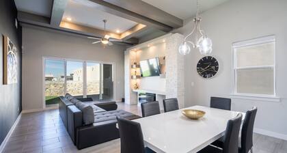 Modern 3 Bedroom House with Upgraded Showers