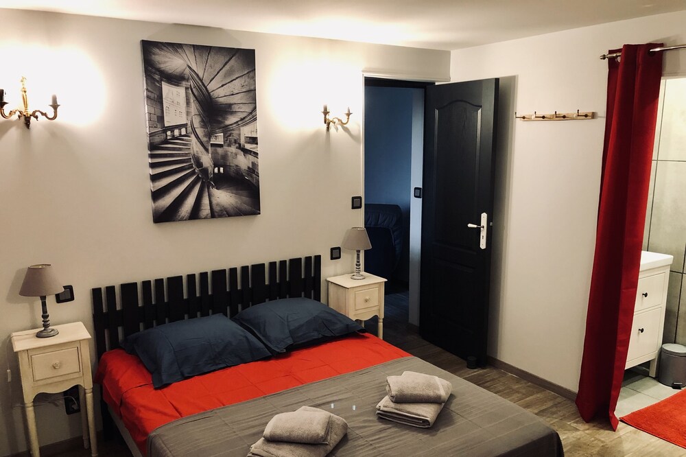 In the heart of Sologne, single storey apartment with patio