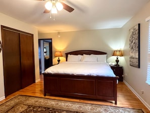 4 bedrooms, iron/ironing board, free WiFi, bed sheets