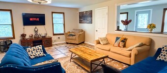 New Humble Home! - Near Six Flags & Naval Base!!