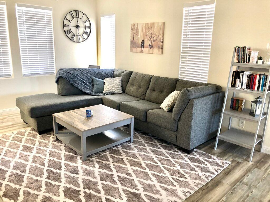 Lavish Monthly Stay w/ two En Suites 10 minute from Las Vegas Blvd