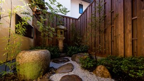 Exterior - Kinkaku Otori (Kyoto)