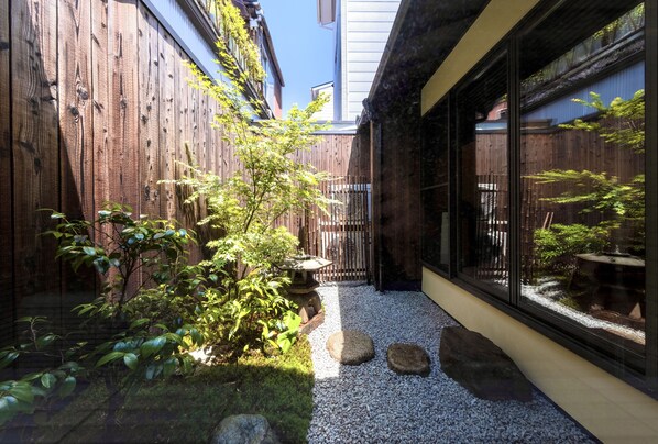 Deluxe Villa | Terrace/patio - Kouhaku Kinkaku Miyabi (Kyoto)