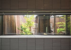Deluxe Villa | Bathroom | Separate tub and shower, rainfall showerhead, designer toiletries