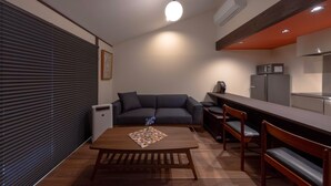 Deluxe Villa | Living area