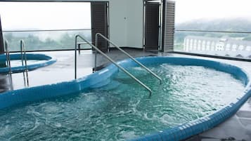 Piscine couverte