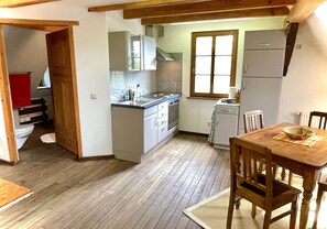 Réfrigérateur, four, plaque de cuisson, lave-vaisselle