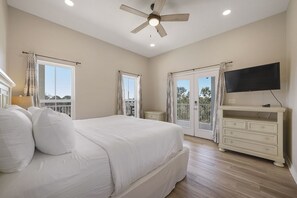 4 bedrooms, free WiFi, bed sheets