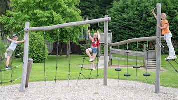 Children’s play area – outdoor