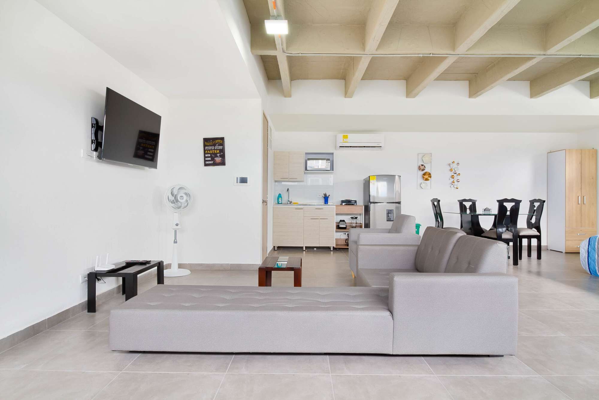 Double Bed Studio APT 2nd floor in Parque Poblado