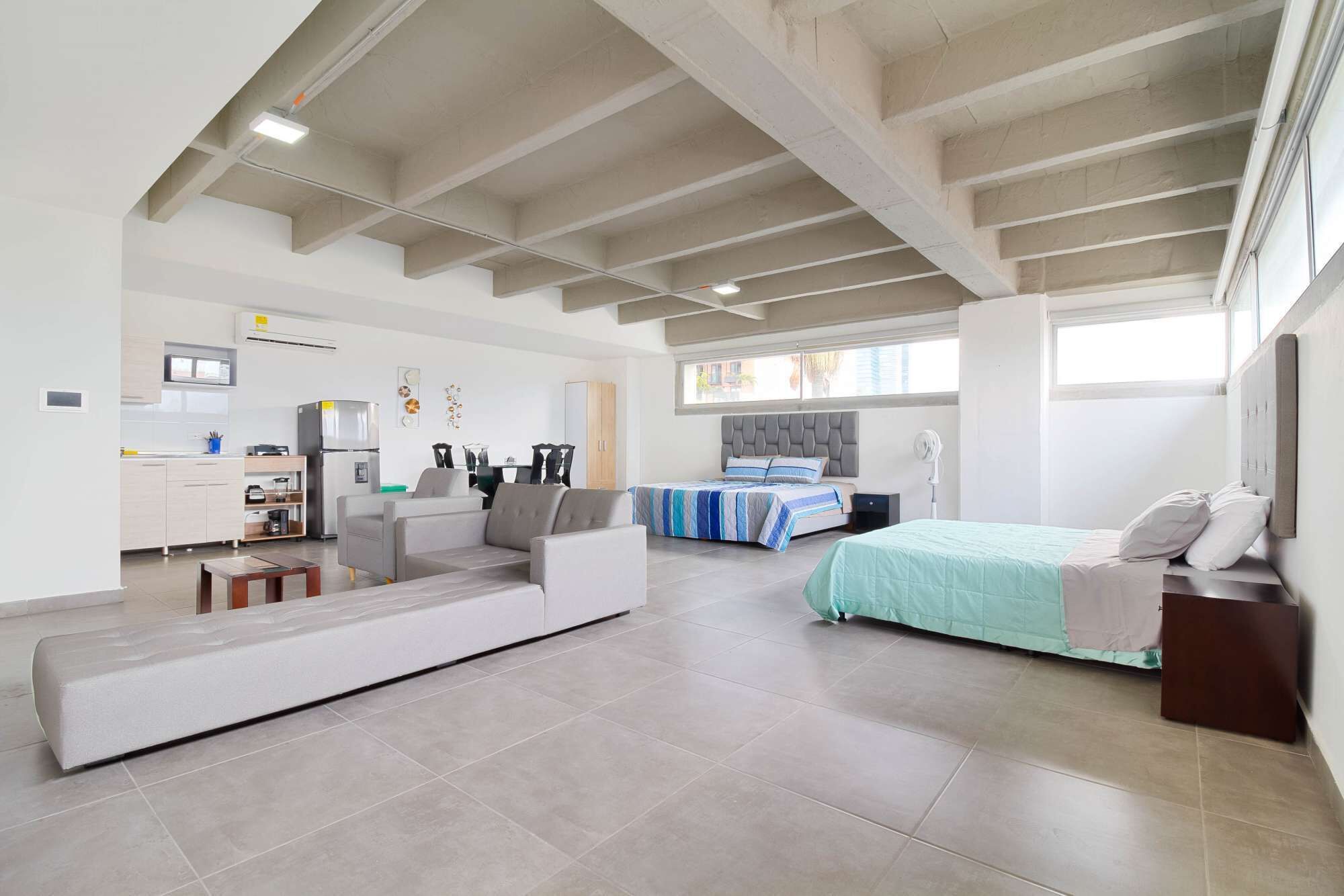 Double Bed Studio APT 2nd floor in Parque Poblado