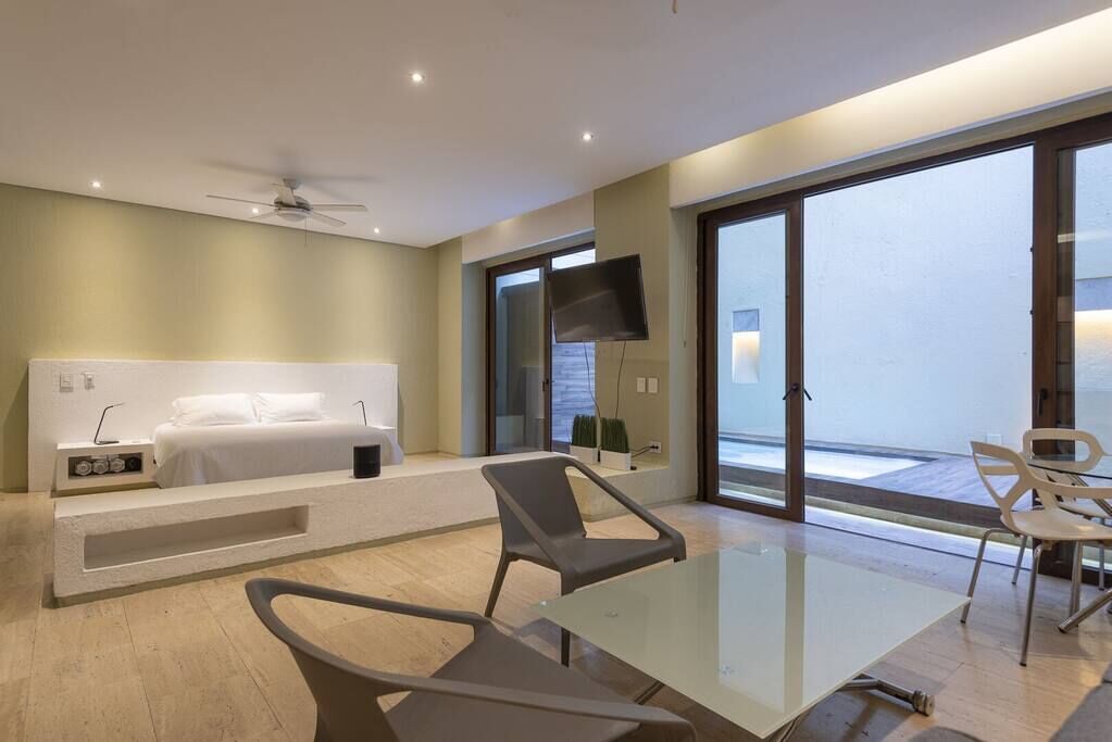 Luxury Loft with Jacuzzi in Parque de los Novios