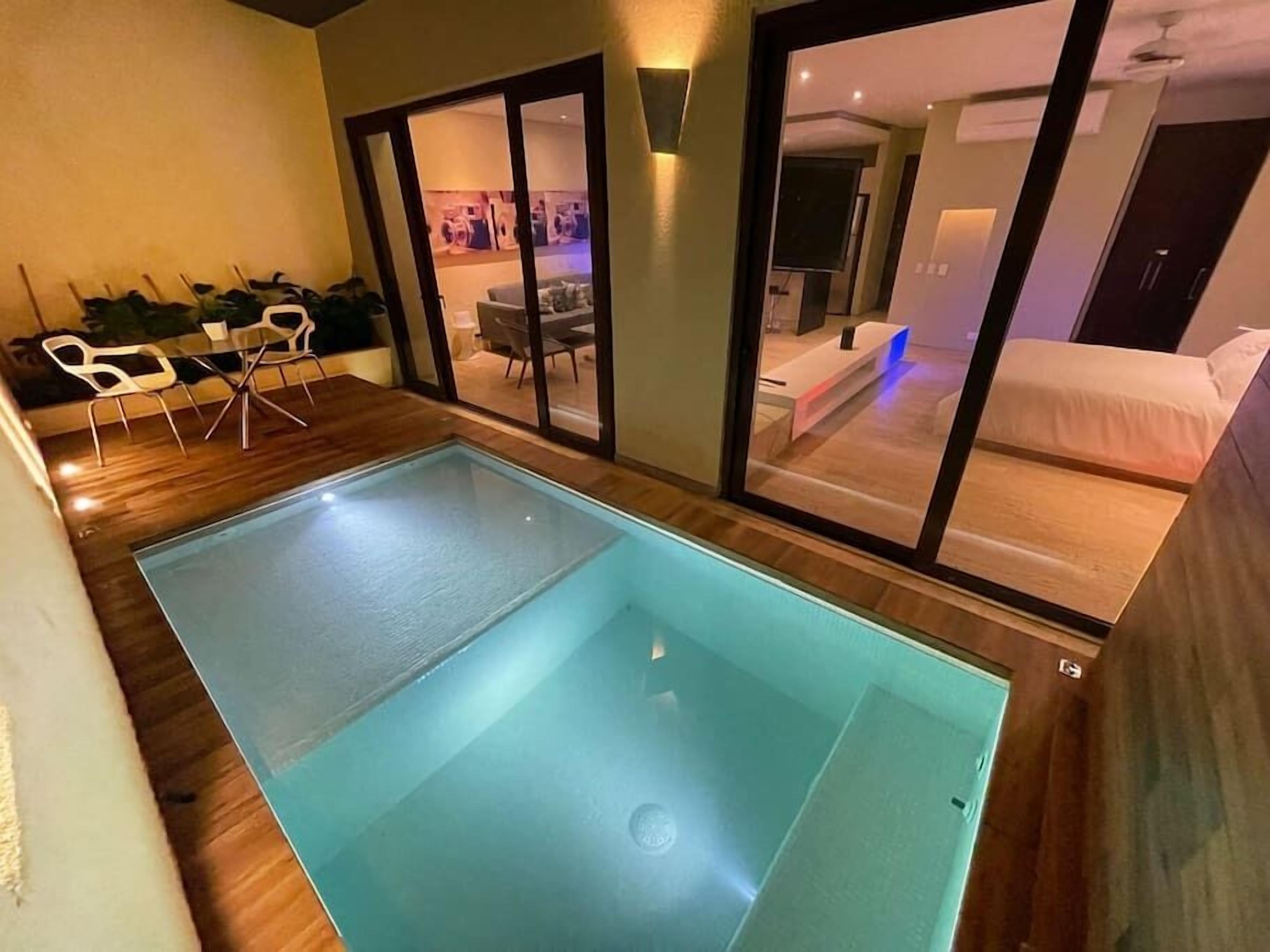 Luxury Loft with Jacuzzi in Parque de los Novios