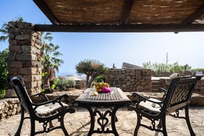 Outdoor dining - Appartamento Dammuso Lidia - Iso... (Isola di pantelleria)