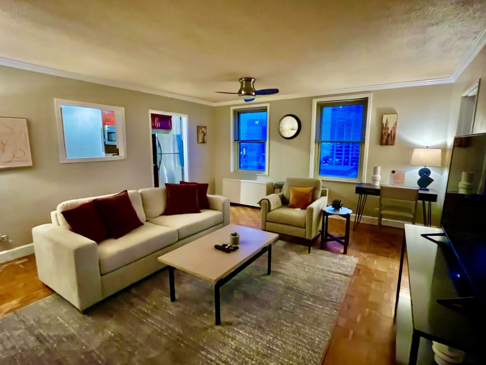 Great View/Private Balcony, Downtown High-rise!