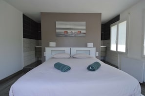 3 bedrooms, iron/ironing board, travel crib, WiFi