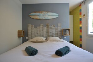 3 bedrooms, iron/ironing board, travel cot, WiFi
