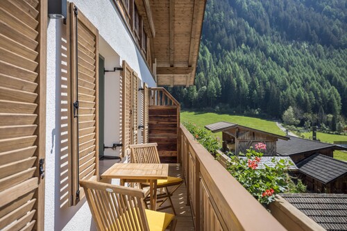 Apartment 'Lechnerhof Murmeltier' Near the Ski Area with Mountain View, Wi-Fi & Balcony