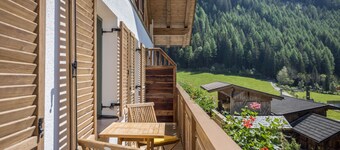 Apartment 'Lechnerhof Murmeltier' Near the Ski Area with Mountain View, Wi-Fi & Balcony