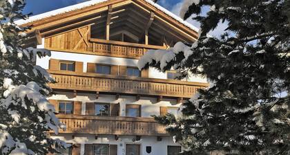Apartment 'Lechnerhof Murmeltier' Near the Ski Area with Mountain View, Wi-Fi & Balcony