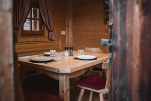 Dining - Cottage 'Lechnerhütte Fane Alm' with Mountain View, Wi-Fi & Terrace (Vals)